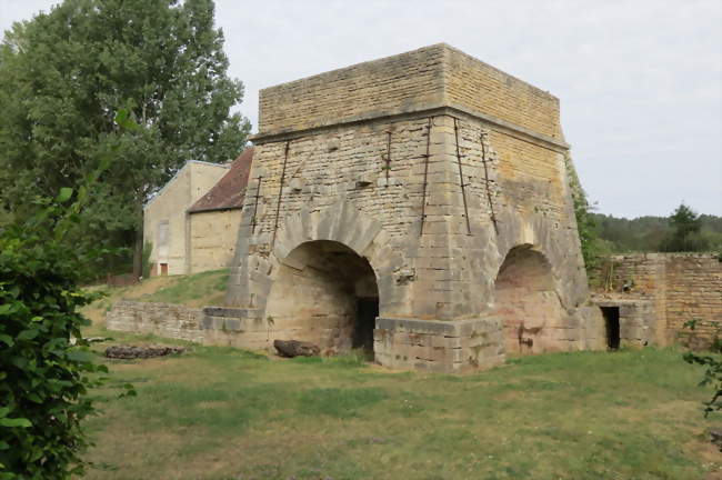 Haut fourneau - Marcenay (21330) - Côte-d'Or