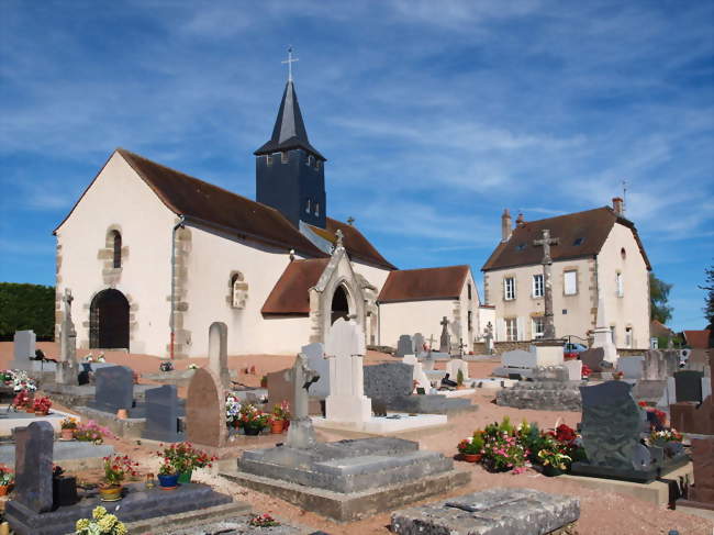 La mairie, le cimetière, le monument aux morts & l'église - Musigny (21230) - Côte-d'Or