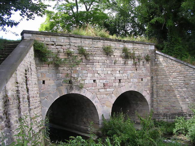 Le Pont des Arvaux - Noiron-sous-Gevrey (21910) - Côte-d'Or
