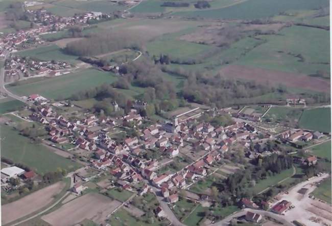 Le village vu du ciel - Voulaines-les-Templiers (21290) - Côte-d'Or