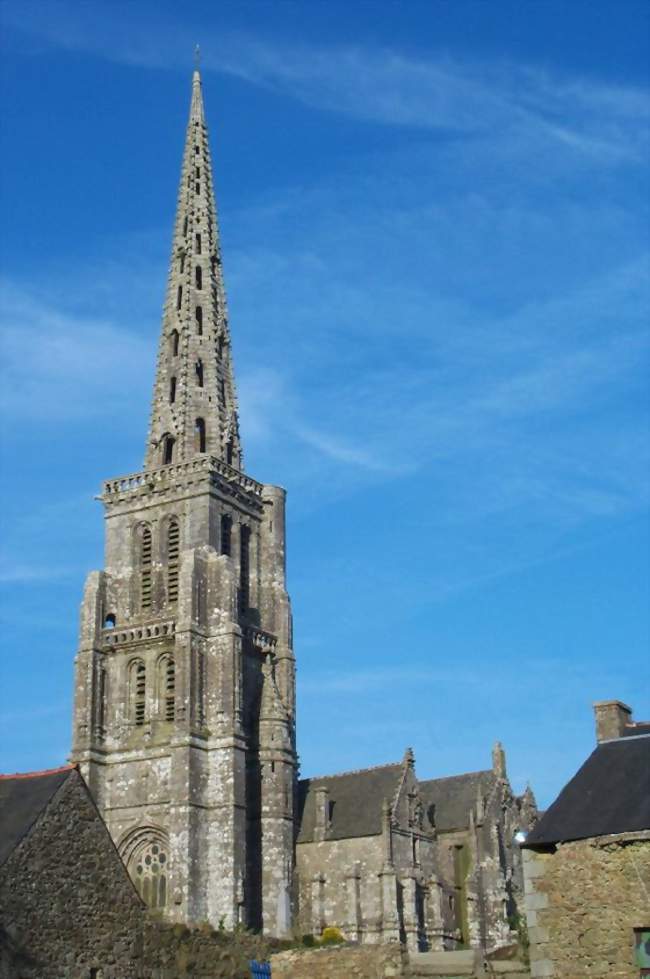 Vue de l'Église Notre-Dame (XIVe siècle) - Bulat-Pestivien (22160) - Côtes-d'Armor