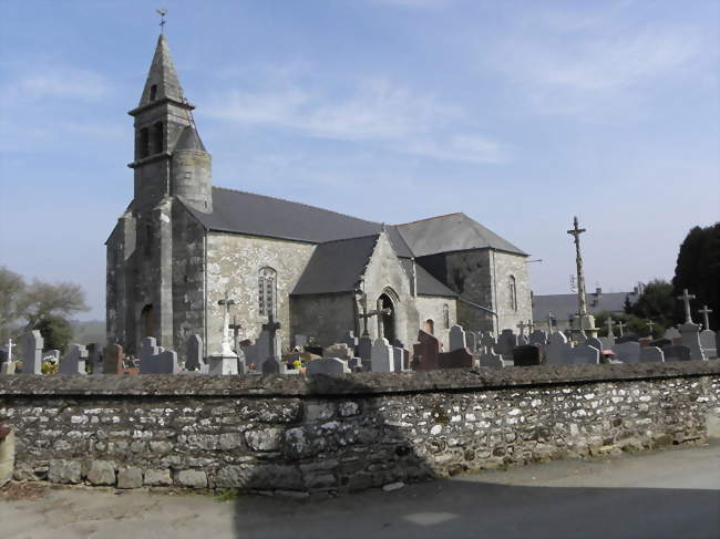 L'église Saint-Pierre - Kerien (22480) - Côtes-d'Armor