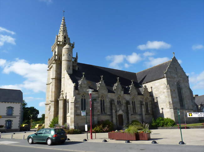 L'église Saint-Pierre - Maël-Carhaix (22340) - Côtes-d'Armor