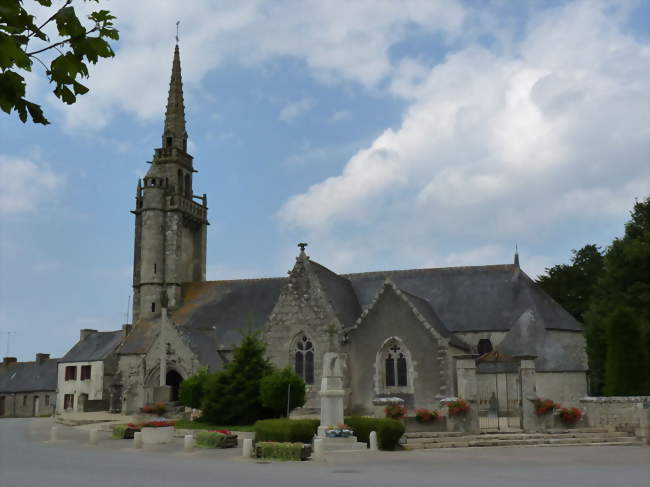 L'église Saint-Pierre - Plougras (22780) - Côtes-d'Armor