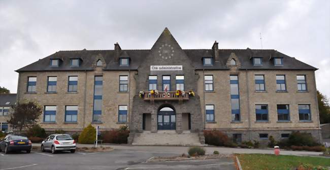 La mairie de Rostrenen - Rostrenen (22110) - Côtes-d'Armor