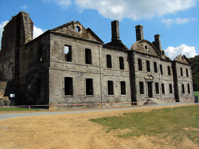 L'abbaye Notre-Dame de Bon-Repos - Saint-Gelven (22570) - Côtes-d'Armor