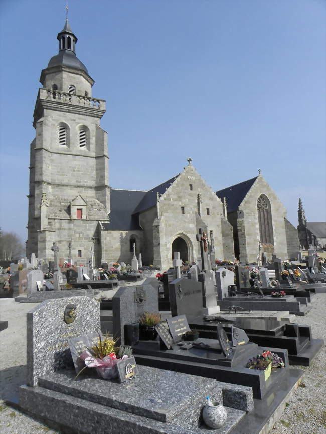L'église paroissiale Saint-Gilles et la chapelle Saint-Laurent - Saint-Gilles-Pligeaux (22480) - Côtes-d'Armor