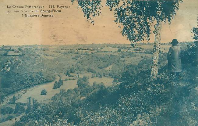 Paysage sur la route du Bourg d'Hem à Bussière-Dunoise, vers 1920 - Bussière-Dunoise (23320) - Creuse