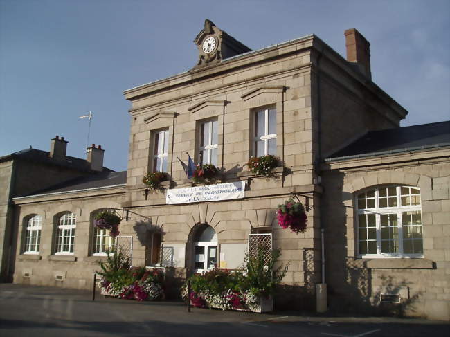 La mairie - Sainte-Feyre (23000) - Creuse