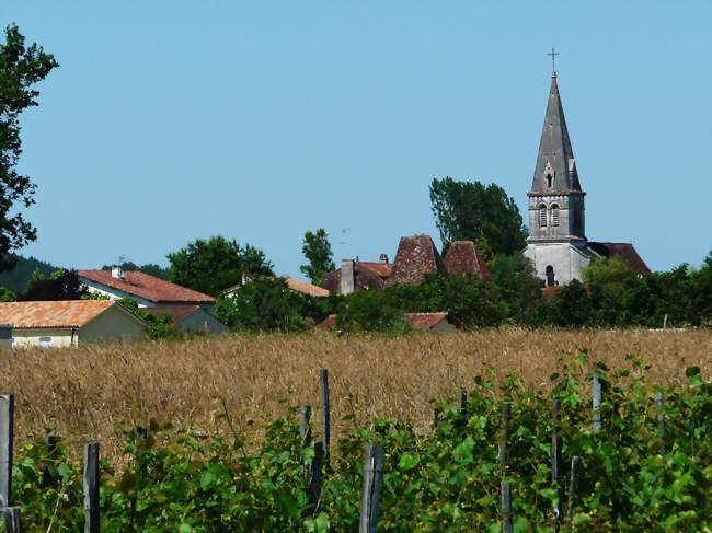 Le bourg d'Antonne - Antonne-et-Trigonant (24420) - Dordogne