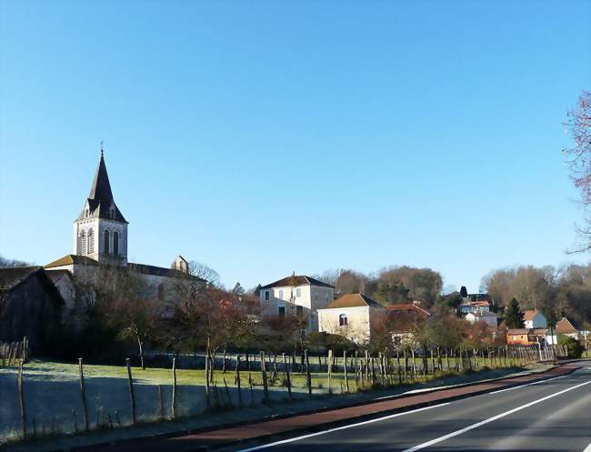 Le bourg de Bassillac - Bassillac (24330) - Dordogne