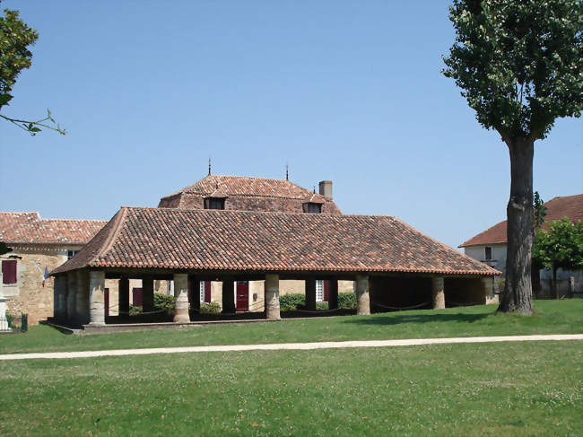 La halle de Beauregard-et-Bassac - Beauregard-et-Bassac (24140) - Dordogne