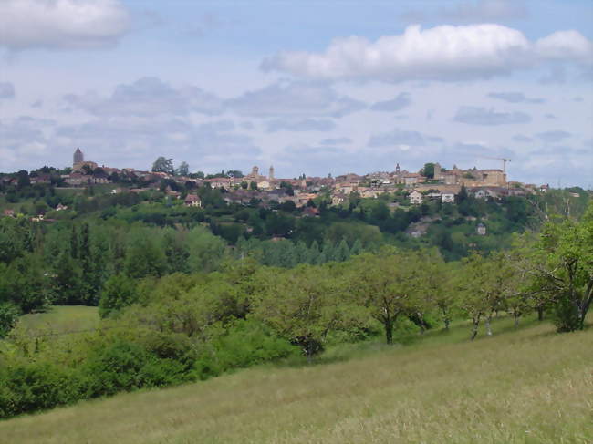 Vue de Belvès, depuis une colline avoisinante - Belvès (24170) - Dordogne