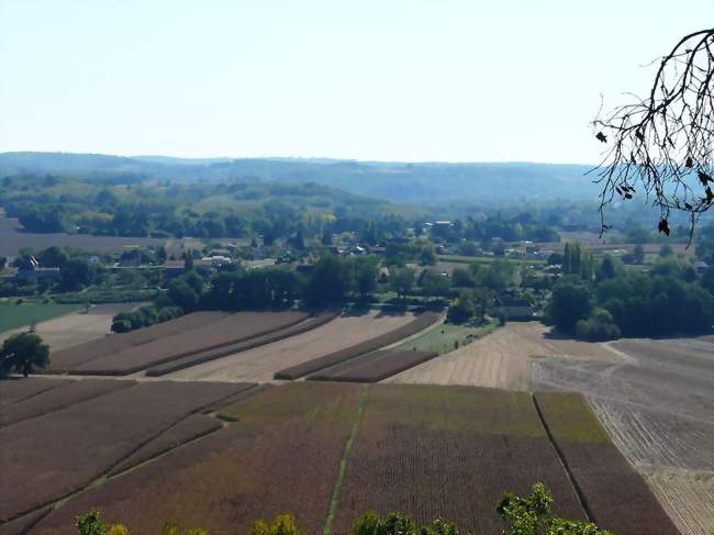Vue sur la commune de Calès depuis le belvédère du cingle de Trémolat - Calès (24150) - Dordogne