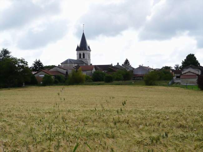 Le bourg de Champcevinel - Champcevinel (24750) - Dordogne