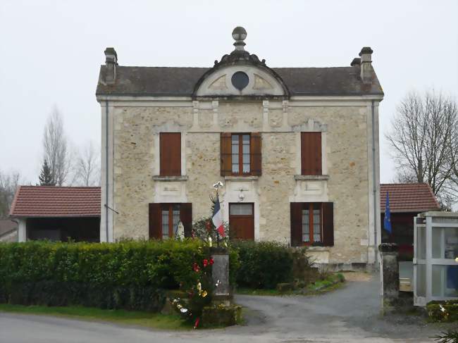 La mairie de Chapdeuil - Chapdeuil (24320) - Dordogne
