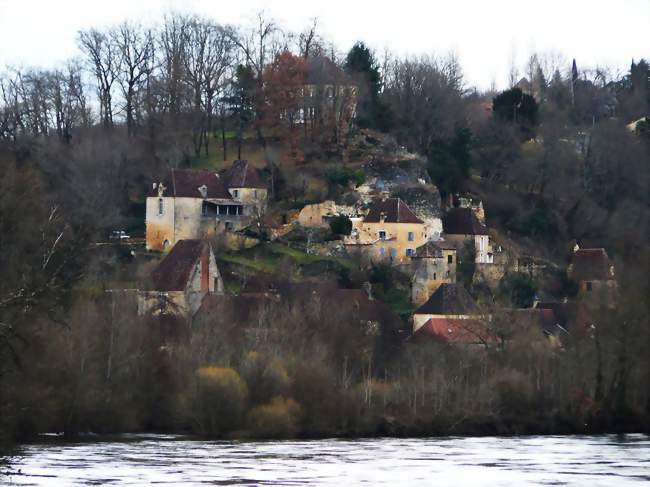 Le village de Bigaroque en bordure de la Dordogne - Coux-et-Bigaroque (24220) - Dordogne