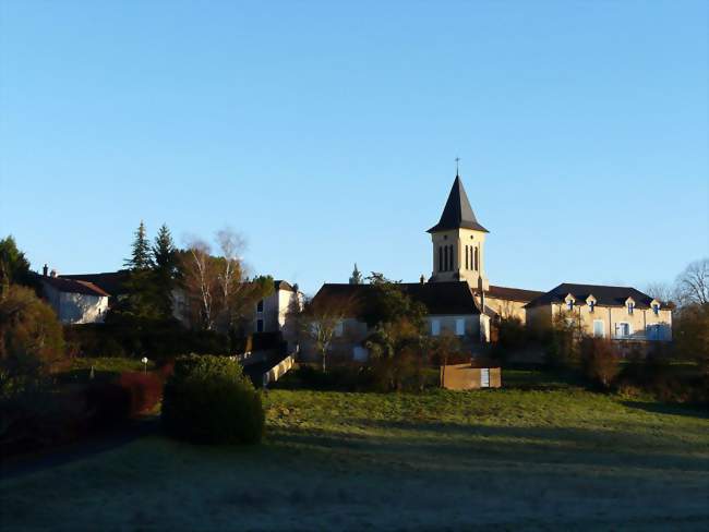 Le village de Lacropte - Lacropte (24380) - Dordogne