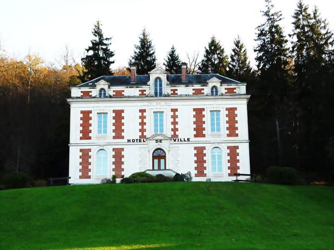 Le château des Bernardoux (l'hôtel de ville) - Marsac-sur-l'Isle (24430) - Dordogne