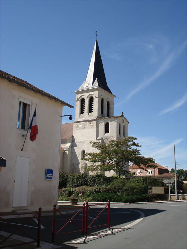 L'église de Maurens - Maurens (24140) - Dordogne