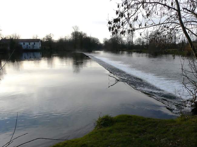 L'Isle au barrage de Ménestérol - Montpon-Ménestérol (24700) - Dordogne