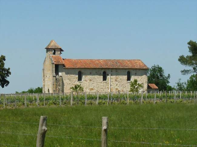 L'église de Puymangou vue depuis les vignes - Puymangou (24410) - Dordogne