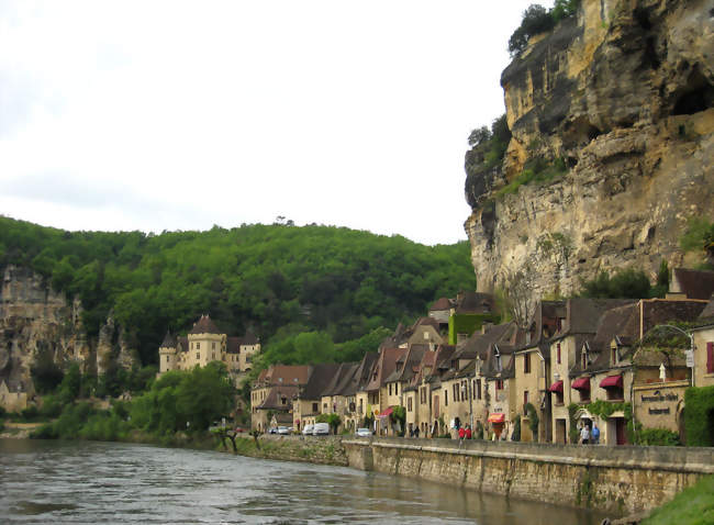 La Roque-Gageac, au bord de la Dordogne - La Roque-Gageac (24250) - Dordogne