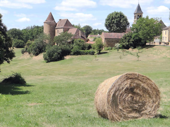 Le manoir du XVe siècle et l'église de Saint-Chamassy - Saint-Chamassy (24260) - Dordogne