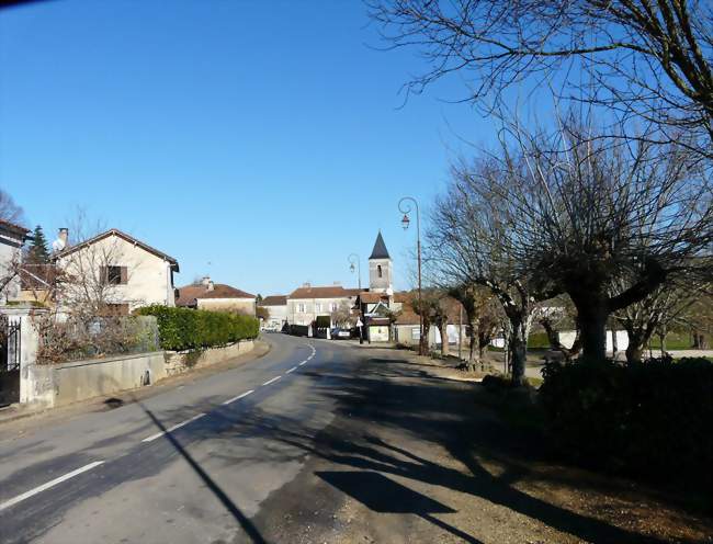 Le bourg de Saint-Front-d'Alemps - Saint-Front-d'Alemps (24460) - Dordogne
