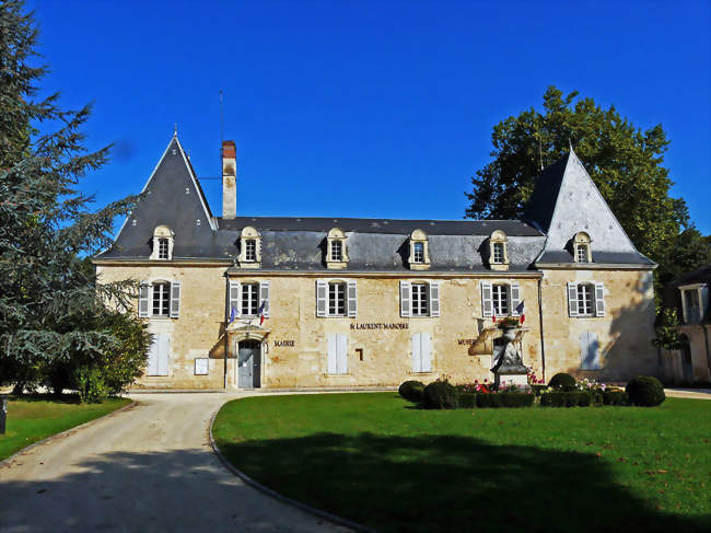 La mairie et le musée de Saint-Laurent-sur-Manoire - Saint-Laurent-sur-Manoire (24330) - Dordogne