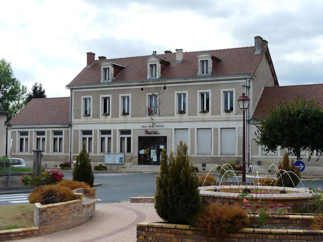 La mairie de Saint-Léon-sur-l'Isle - Saint-Léon-sur-l'Isle (24110) - Dordogne