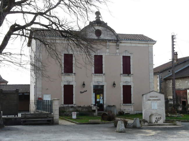 La mairie de Saint-Louis-en-l'Isle - Saint-Louis-en-l'Isle (24400) - Dordogne
