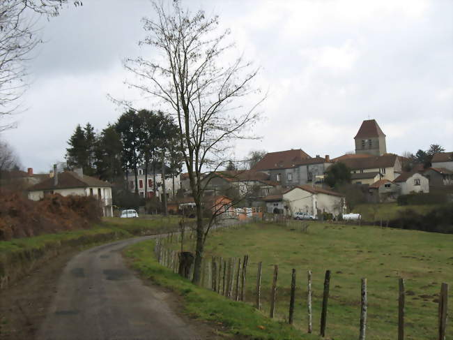 Le village de Saint-Saud-Lacoussière - Saint-Saud-Lacoussière (24470) - Dordogne