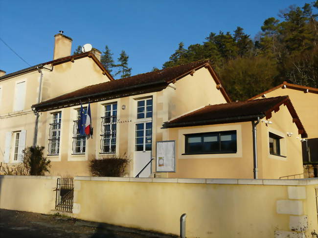 La mairie de Salon - Salon (24380) - Dordogne
