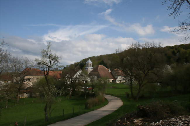 Vue du village d'Alaise - Éternoz (25330) - Doubs
