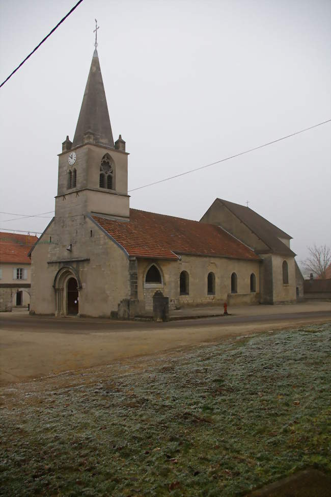 L'église et son portail vus du Sud-Ouest - Fertans (25330) - Doubs