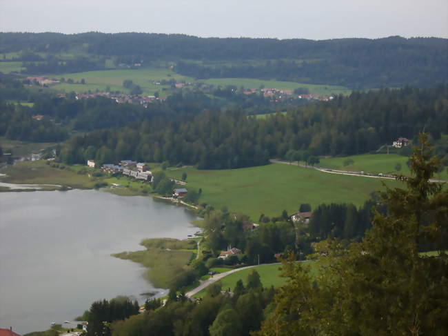 Vue de la commune depuis le belvédère de Montperreux - Oye-et-Pallet (25160) - Doubs