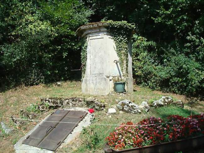 Fontaine de Silley-Bléfond - Silley-Bléfond (25110) - Doubs