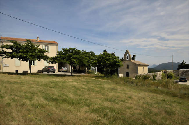 mairie et église - Aleyrac (26770) - Drôme
