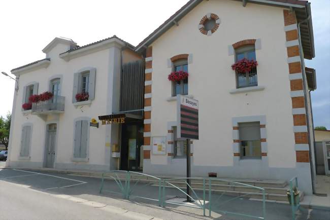 La mairie - Bésayes (26300) - Drôme