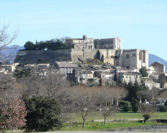 Vue générale de Grignan - Grignan (26230) - Drôme
