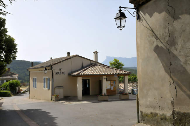 la mairie du village - Suze (26400) - Drôme
