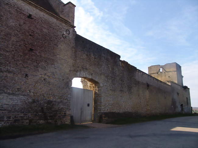 La ferme fortifiée d'Authevernes - Authevernes (27420) - Eure