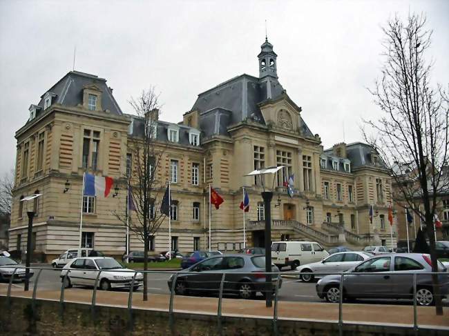 L\'Hôtel de Ville d\'Evreux