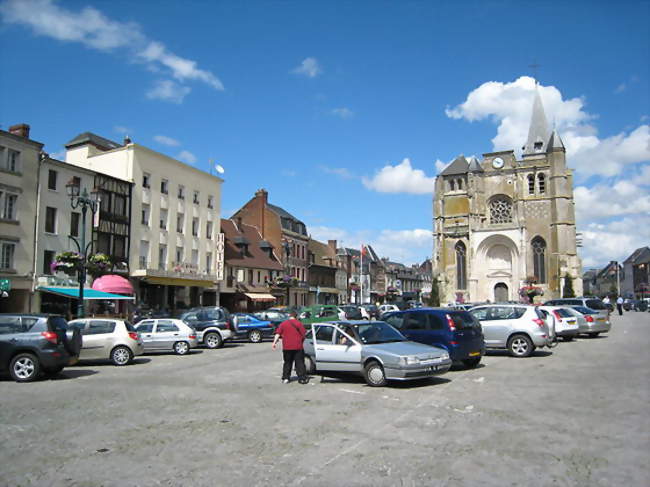 Place de l'église du Neubourg - Le Neubourg (27110) - Eure