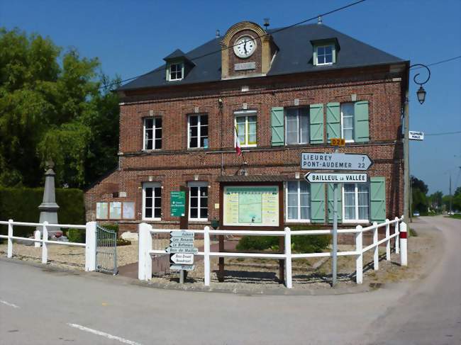 La mairie - Saint-Aubin-de-Scellon (27230) - Eure