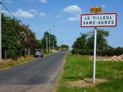 photo Lumières sur l'église de TILLEUL DAME AGNÈS
