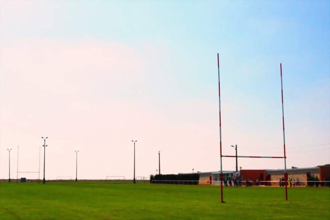 Le terrain de Rugby de Dammarie - Crédits: fvexler/Panoramio/CC by SA