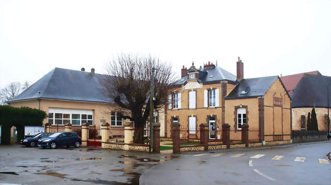 La mairie - Dampierre-sous-Brou (28160) - Eure-et-Loir