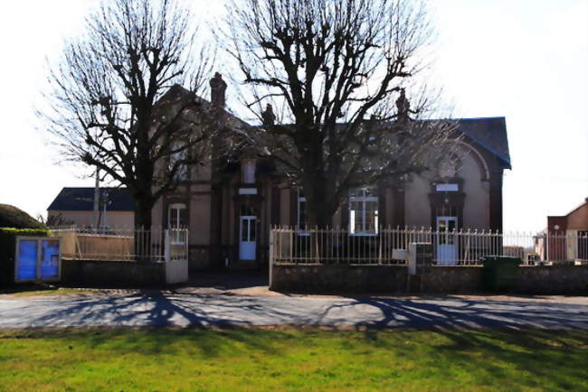 La mairie - Favières (28170) - Eure-et-Loir